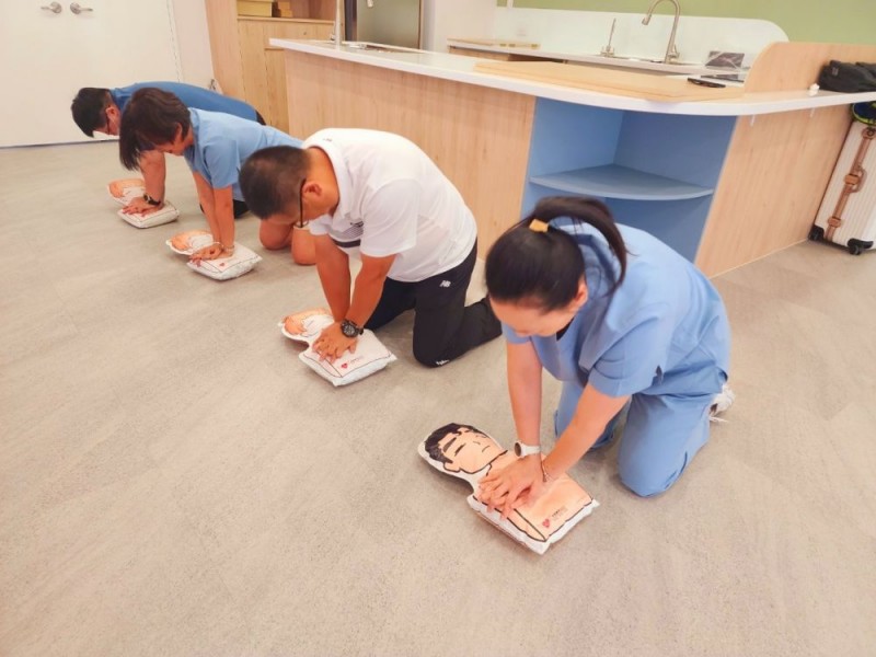 CPR+AED急救教育訓練 | 凡易股份有限公司 -耆寓日間照顧 泰山添運中心 