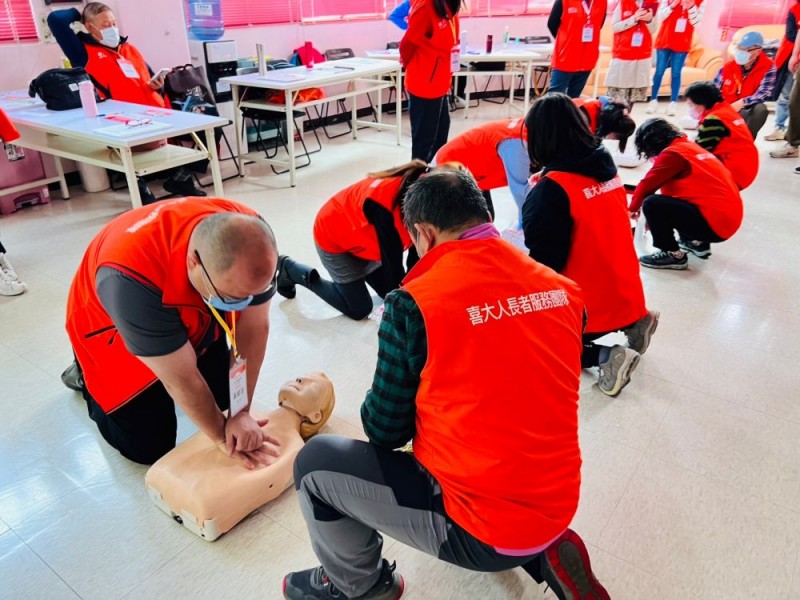 CPR+AED急救教育訓練 | 樂鑫護理之家