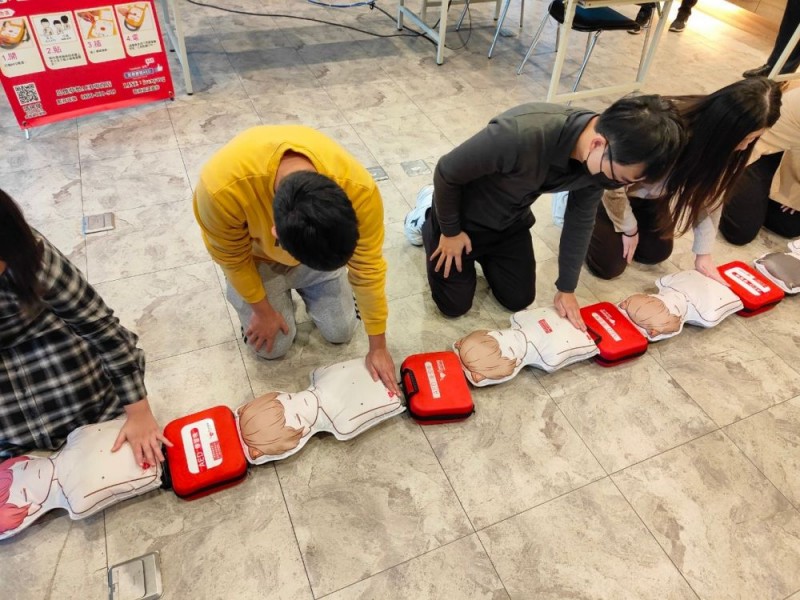 CPR+AED急救教育訓練 | 陽明峰匯社區 