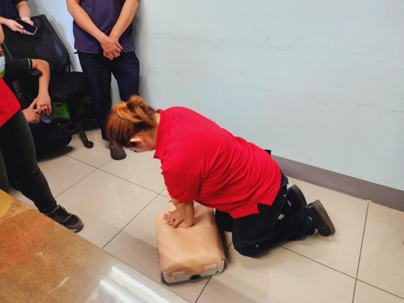 CPR+AED急救教育訓練 | 詠福科技股份有限公司