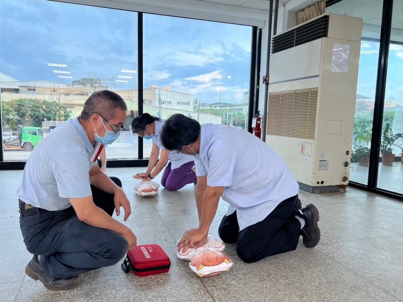 CPR+AED急救教育訓練 | 台灣玻璃工業股份有限公司-觀音廠