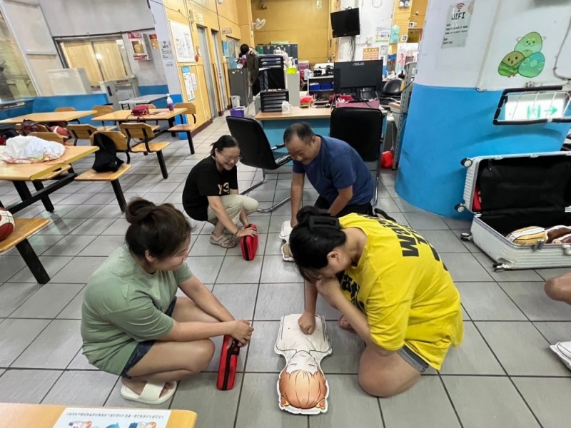 CPR+AED急救教育訓練 | 日本伊藤萬游泳學校 | 台北艋舺校